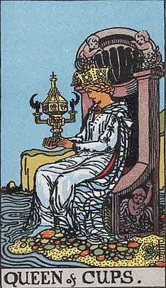 컵 퀸 (QUEEN OF CUPS) 타로 카드