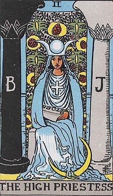 여사제 (THE HIGH PRIESTESS) 타로 카드